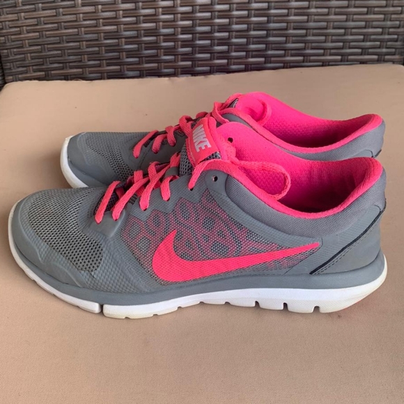 Nike Running Shoes - Size 6.5 - Picture 4 of 16